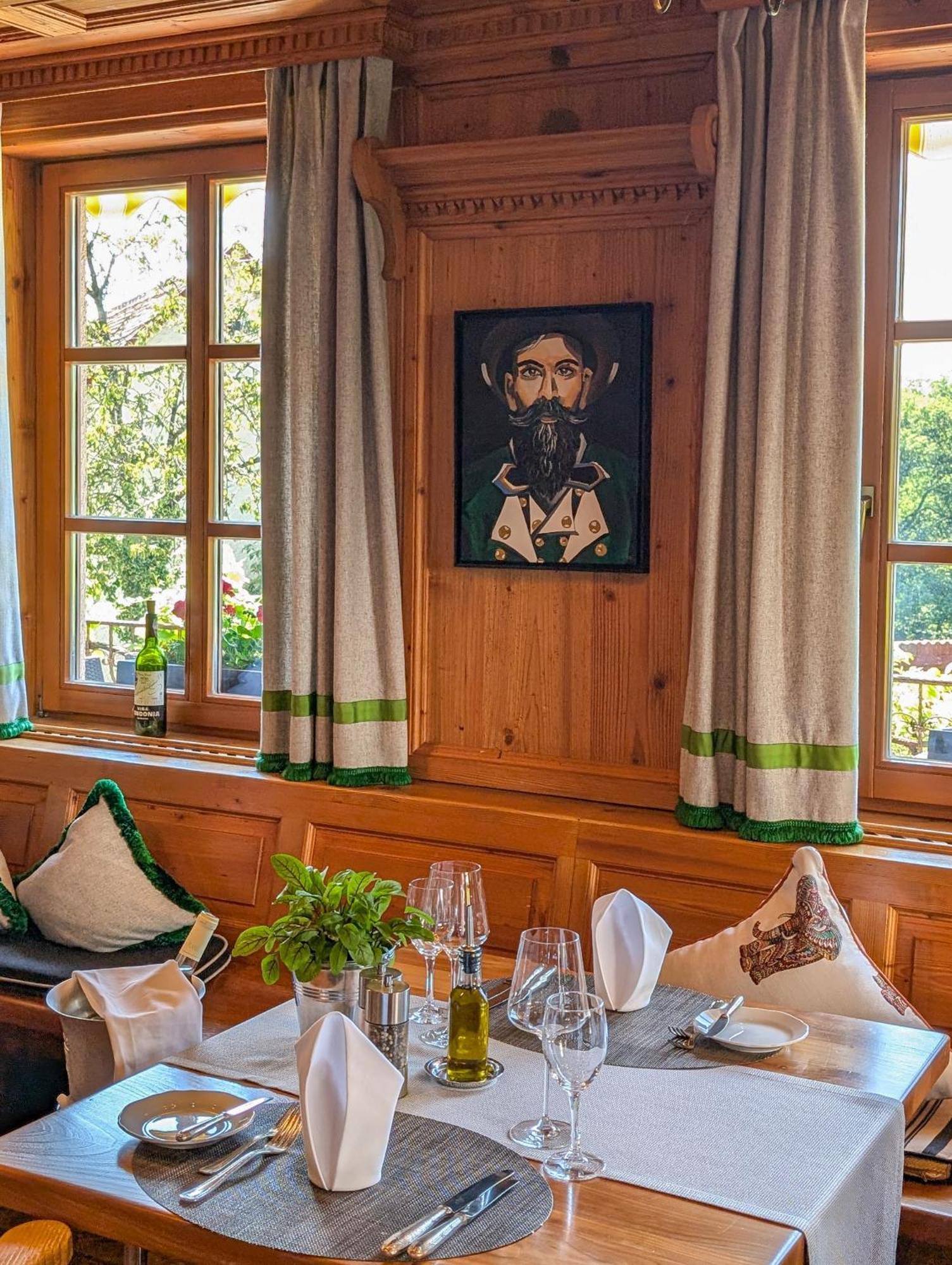 Hotel Restaurant Vinothek Lamm Bad Herrenalb Exterior foto