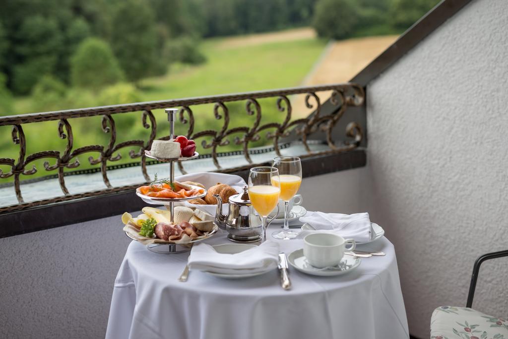 Hotel Restaurant Vinothek Lamm Bad Herrenalb Exterior foto